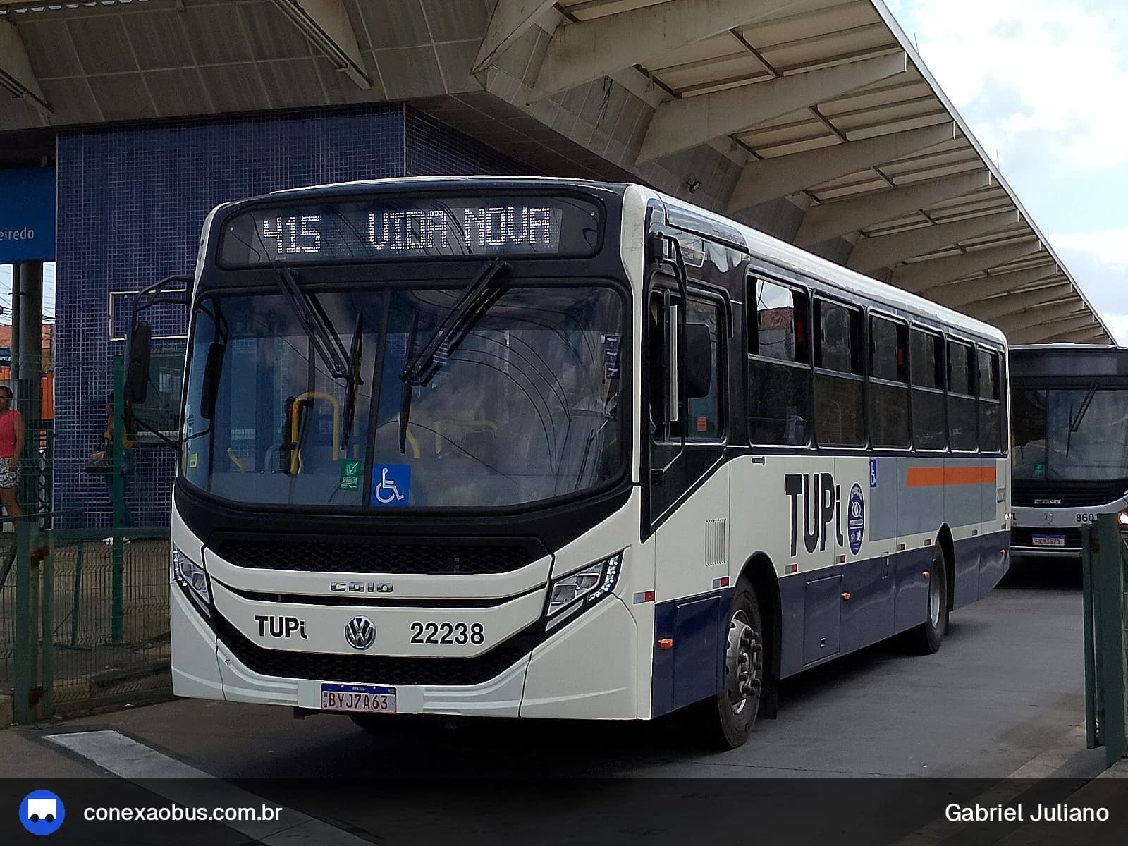 Ônibus CAIO Apache Vip V, da TUPi | Transporte Urbano Piracicaba, prefixo 22238, linha 415 - VIDA NOVA / Terminal Vila Sônia, em Piracicaba-SP