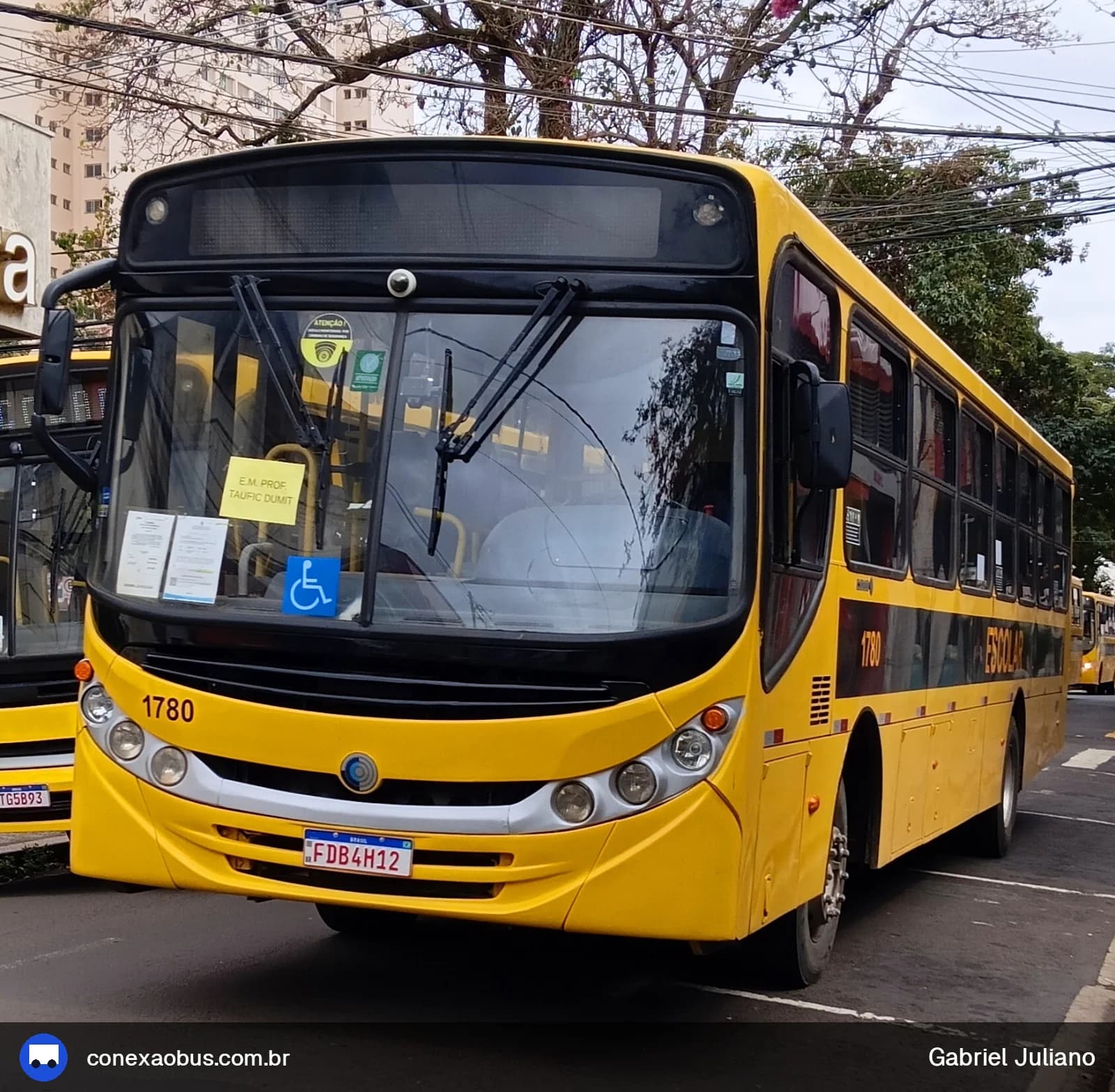 Ônibus CAIO Apache Vip III, da Viação Salire, prefixo 1780, em Piracicaba-SP