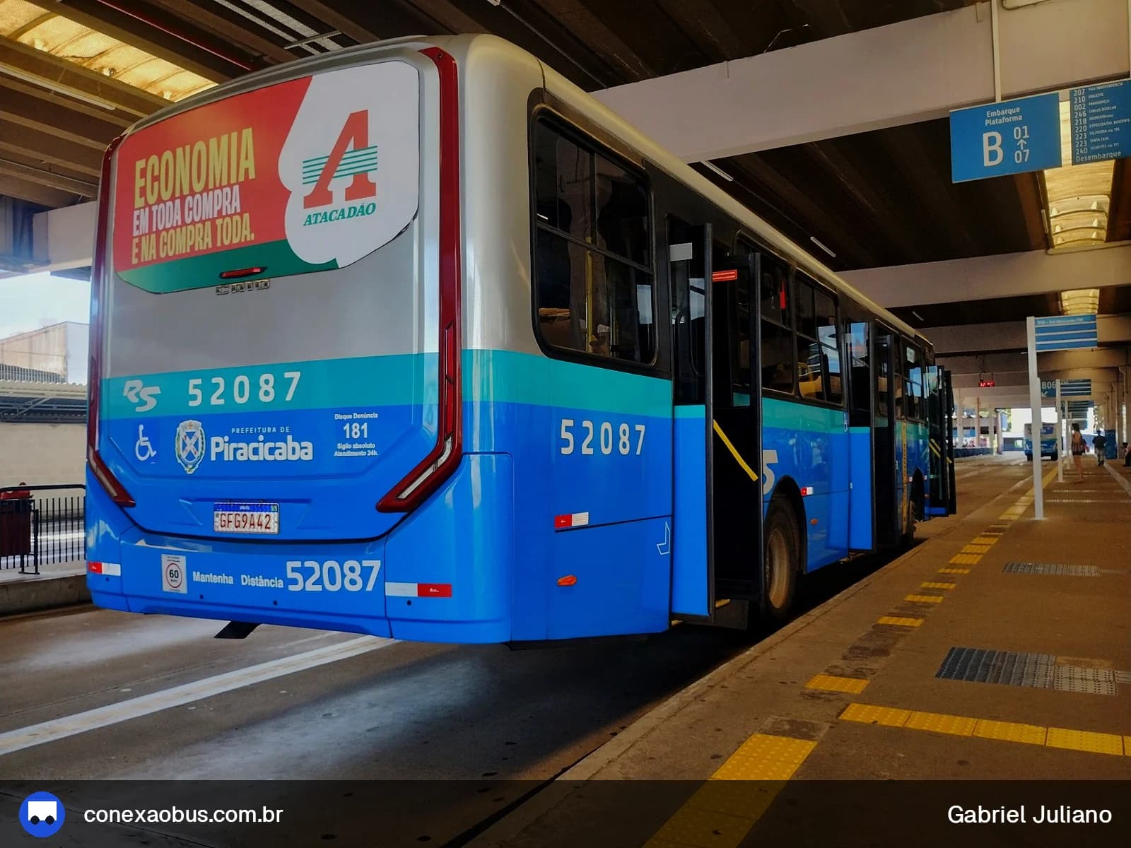 Ônibus CAIO Apache Vip V, da Rápido Sumaré | Pira Mobilidade, prefixo 52087, em Piracicaba-SP