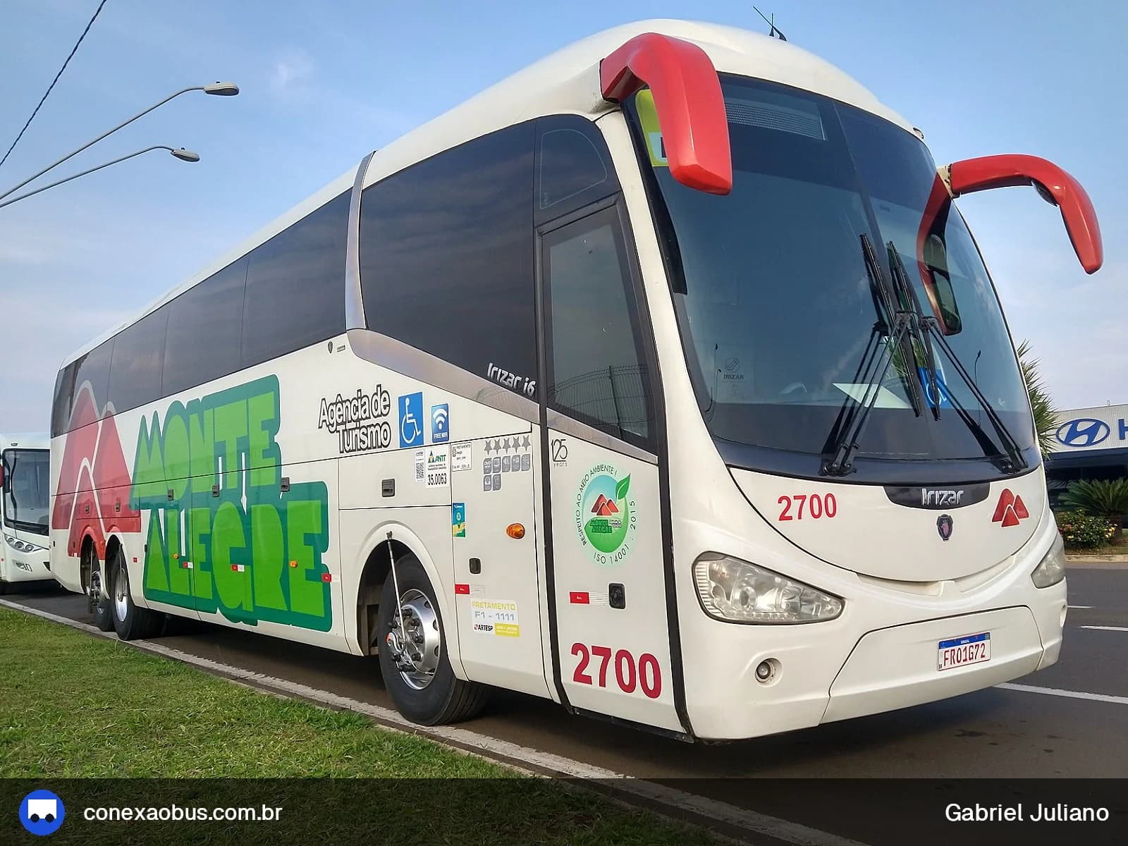 Ônibus Irizar I6 390, da Monte Alegre Turismo, prefixo 2700, em Piracicaba-SP