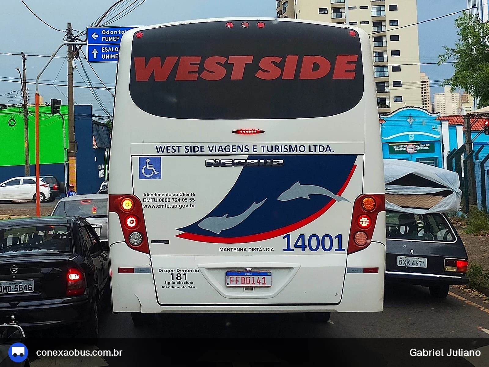 Ônibus Neobus Spectrum Class 320, da West Side, prefixo 14001, em Piracicaba-SP