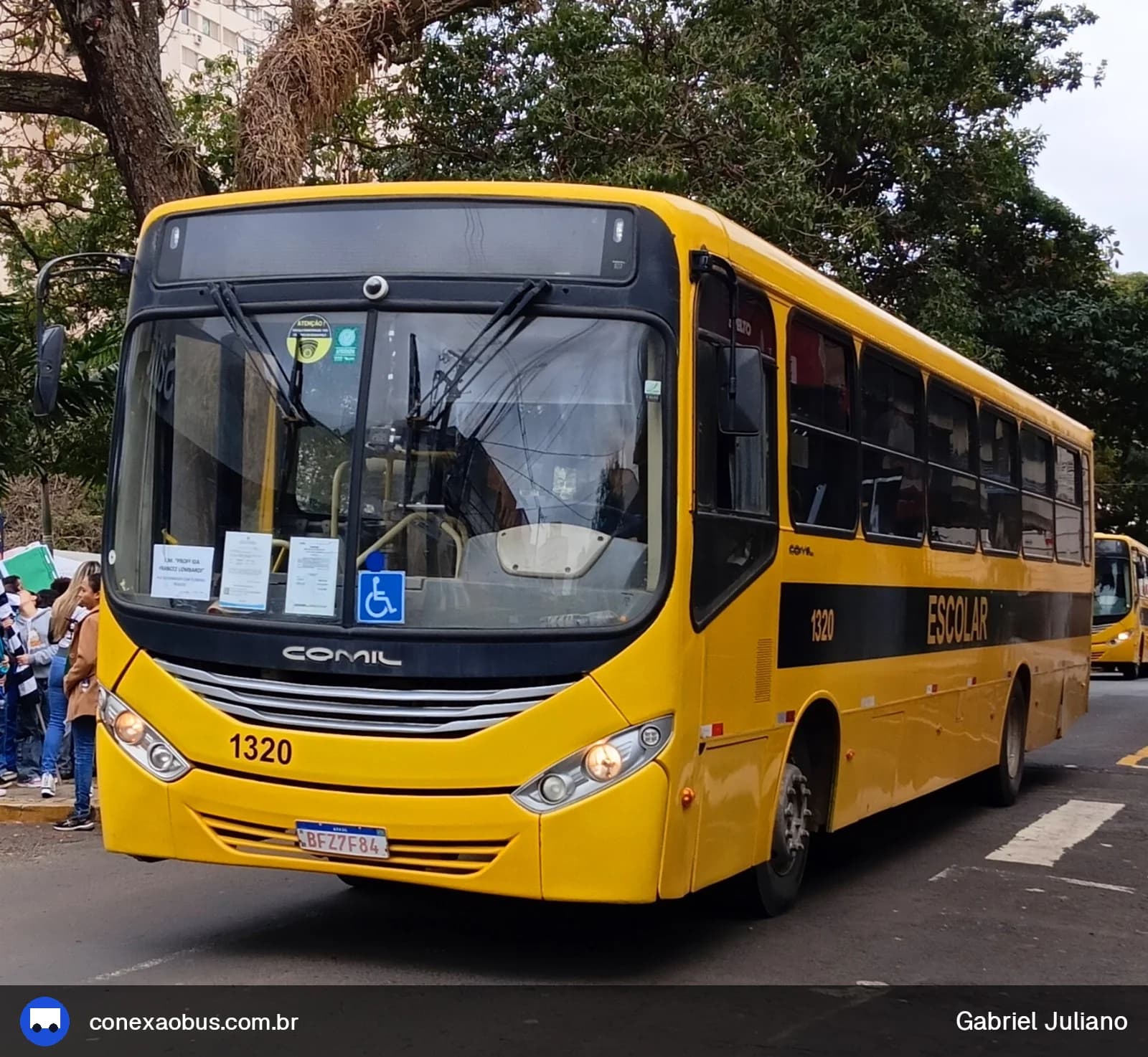 Ônibus Comil Svelto 2012, da Viação Salire, prefixo 1320, em Piracicaba-SP