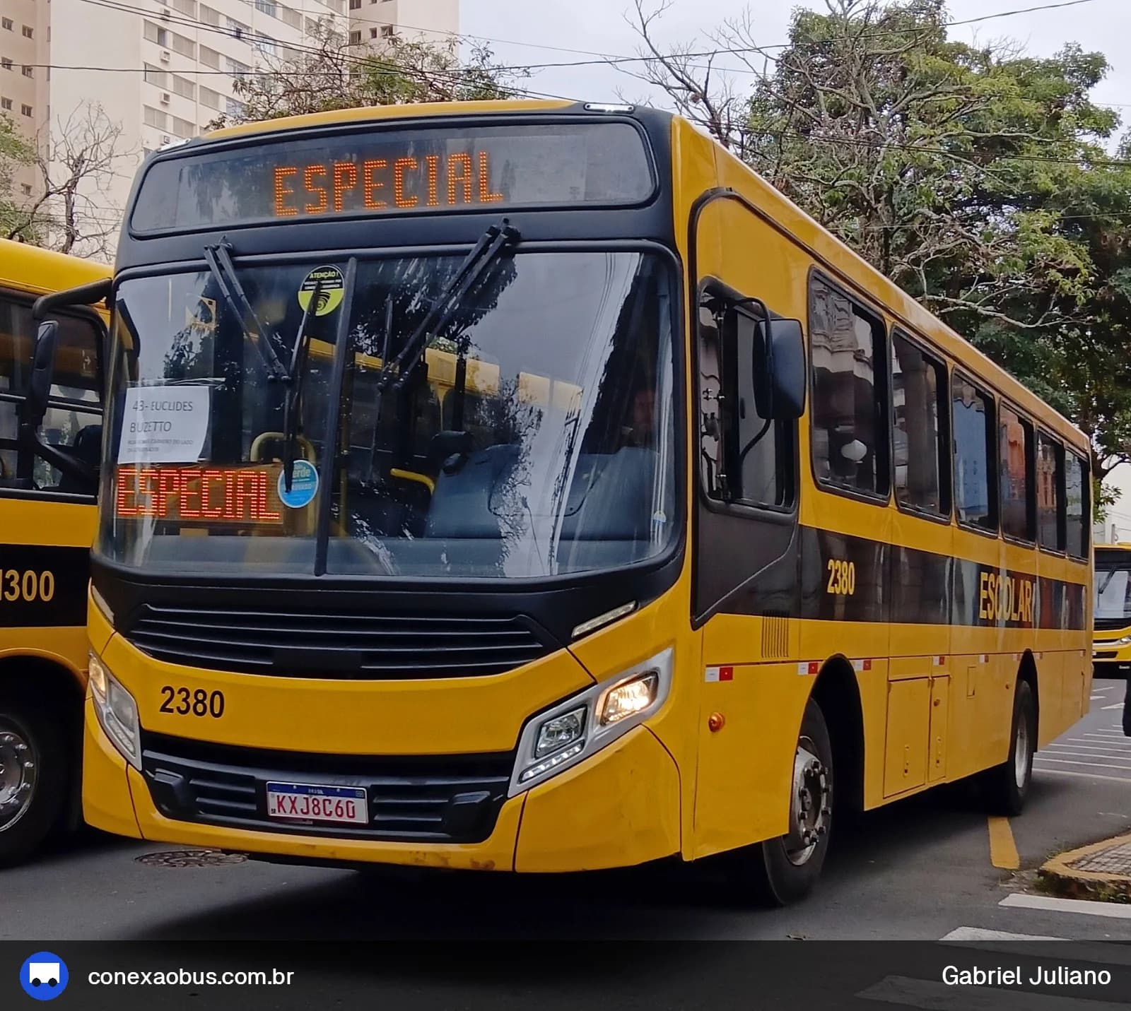 Ônibus CAIO Apache Vip IV, da Viação Salire, prefixo 2380, em Piracicaba-SP