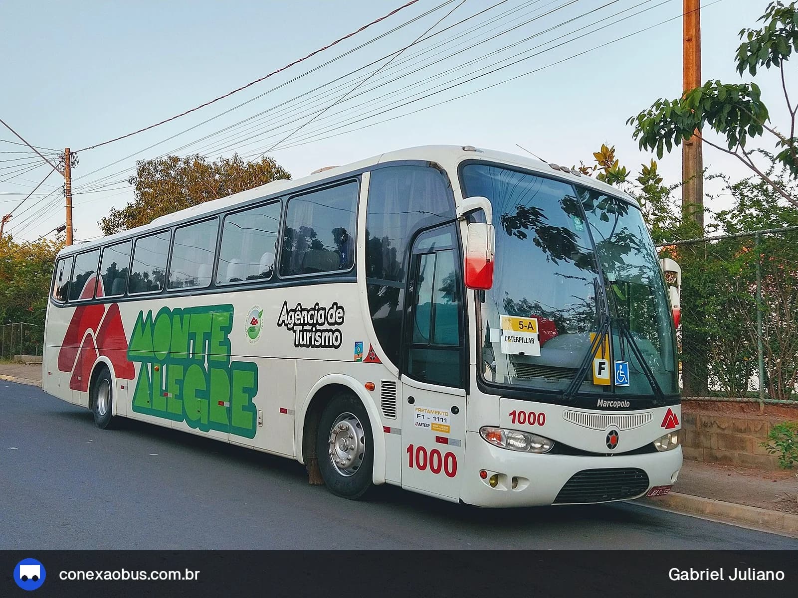 Ônibus Marcopolo Viaggio G6 1050, da Monte Alegre Turismo, prefixo 1000, em Piracicaba-SP