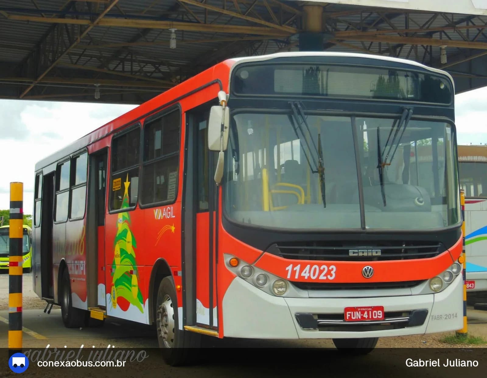 Ônibus CAIO Apache Vip III, da Via Ágil | Transporte Coletivo de Piracicaba, prefixo 114023, em Piracicaba-SP