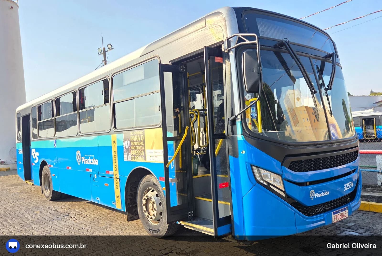 Ônibus CAIO Apache Vip V, da Rápido Sumaré | Pira Mobilidade, prefixo 32534, em Piracicaba-SP